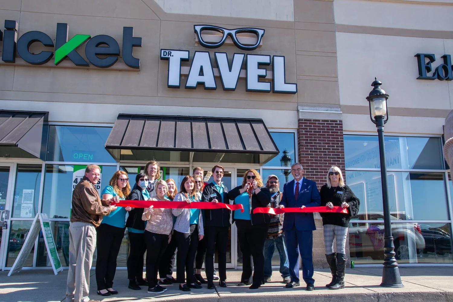 Ribbon cutting at Dr. Tavel. Family eye doctor Martinsville, IN